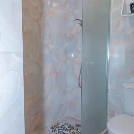 11 Vitosha Family Apartment *